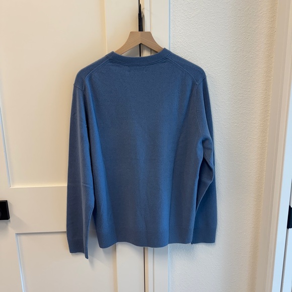 Banana Republic Men's Cashmere Sweater - Picture 3 of 4